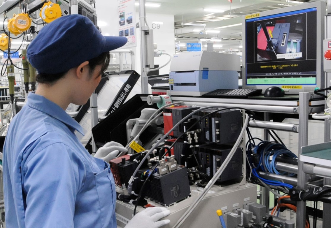 Produkcja i montaż sterowników PLC, HMI i innych produktów automatyki w Nagoi.